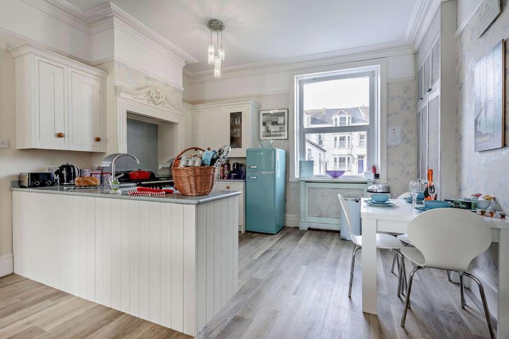Villa Dizzy Heights Swanage Sleeps 10 With Amazing Views Extérieur photo