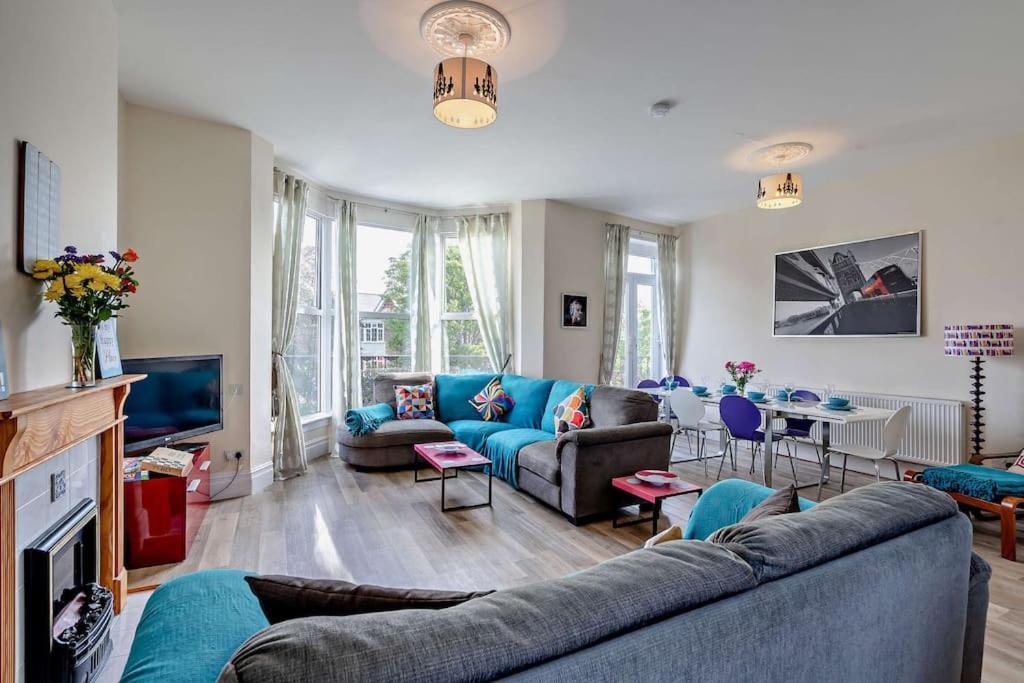 Villa Dizzy Heights Swanage Sleeps 10 With Amazing Views Extérieur photo
